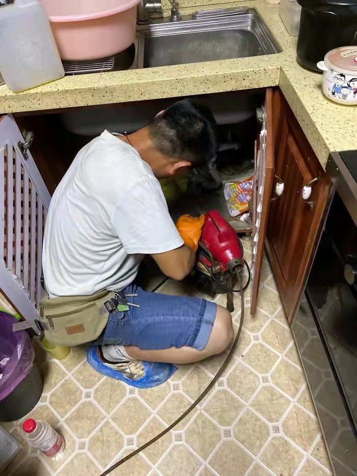 集贤通下水道